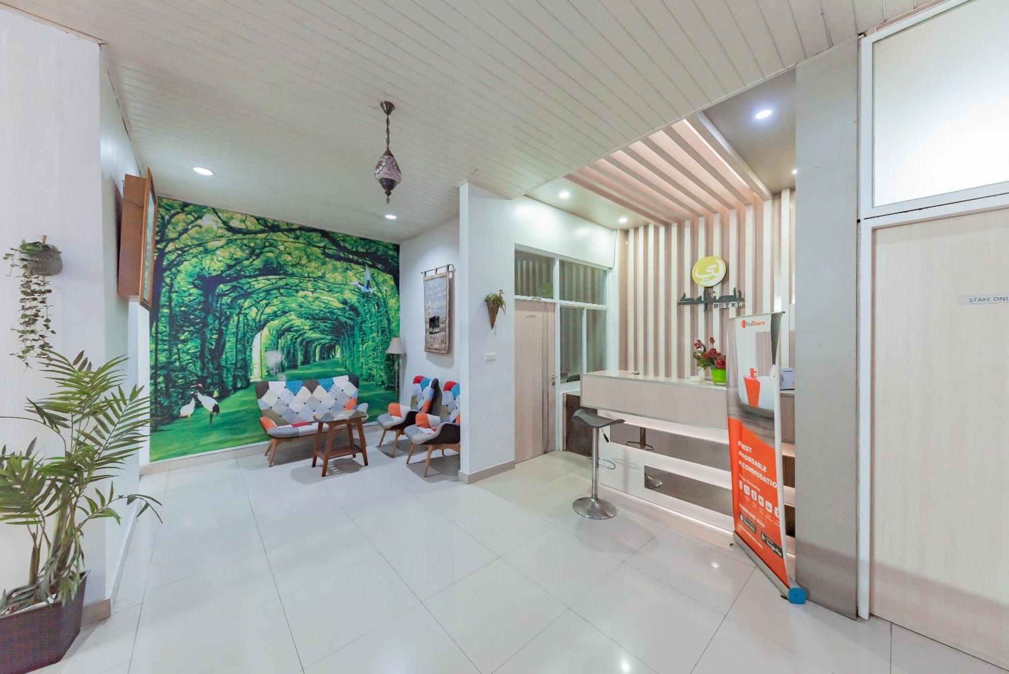 Hotel Reddoorz Near Pasar Baru Bandung Zewnętrze zdjęcie