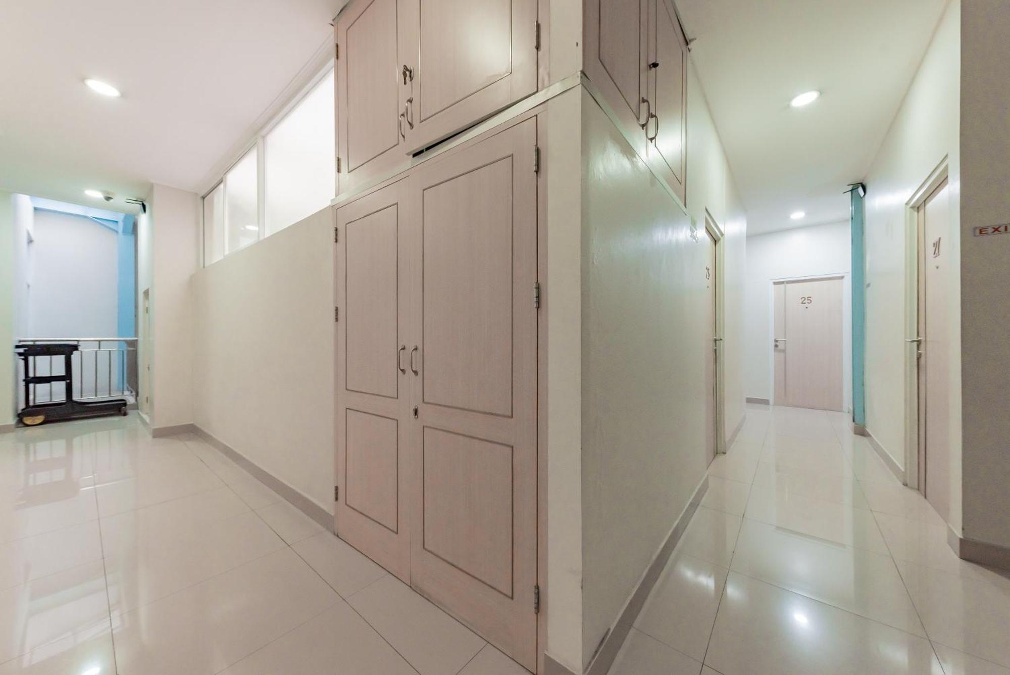 Hotel Reddoorz Near Pasar Baru Bandung Zewnętrze zdjęcie