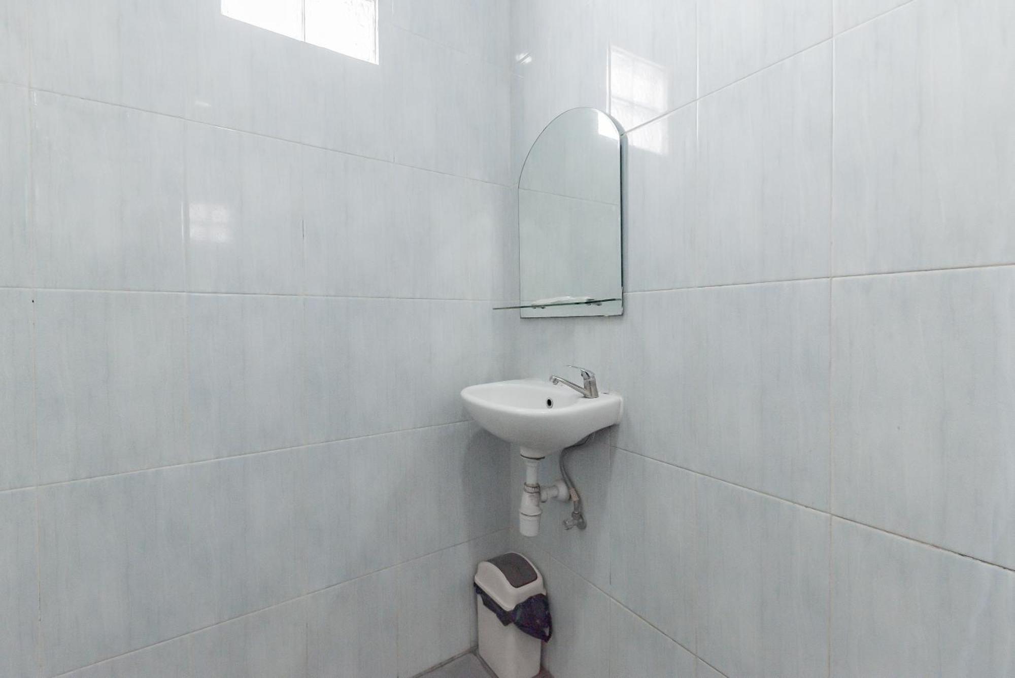 Hotel Reddoorz Near Pasar Baru Bandung Zewnętrze zdjęcie