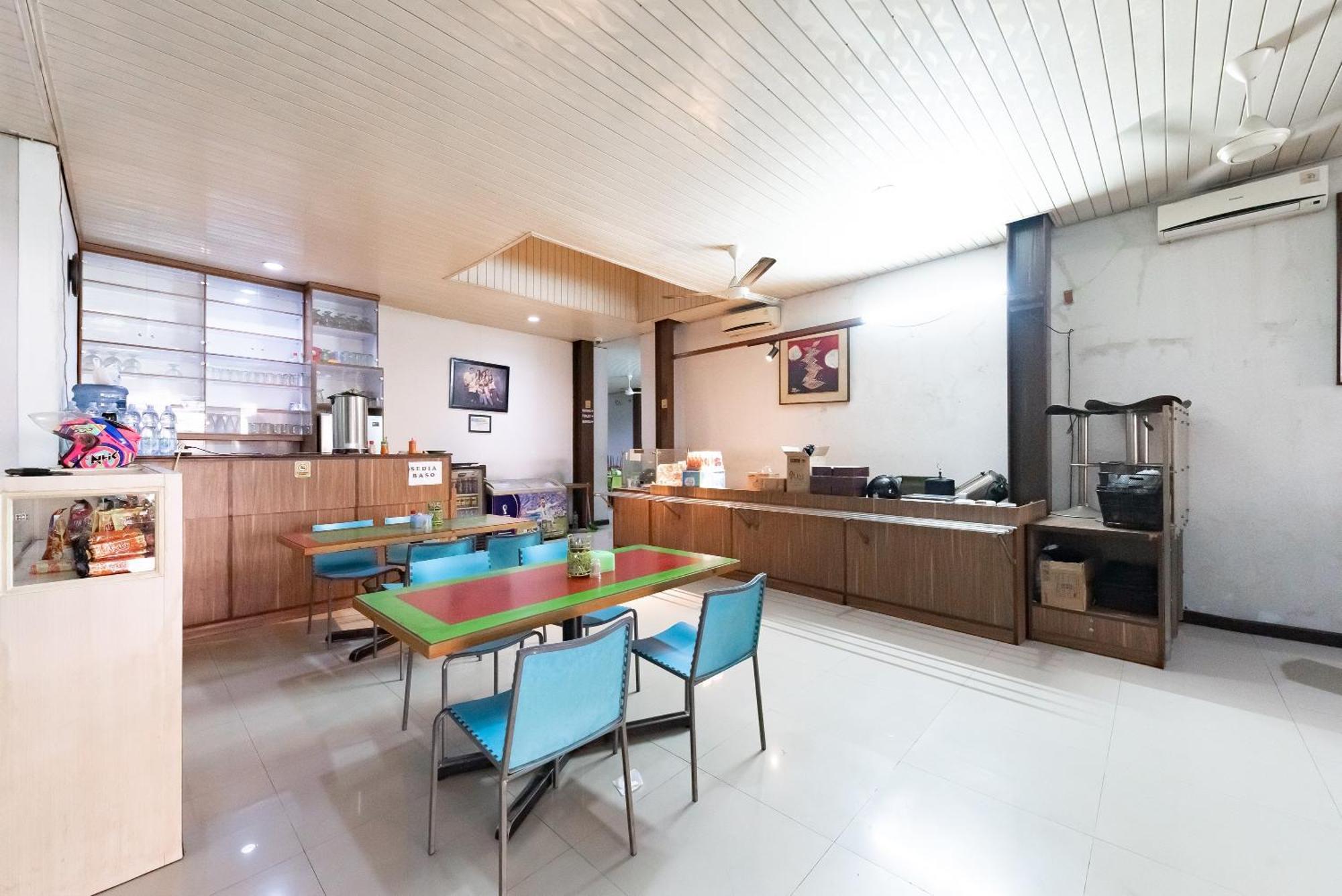 Hotel Reddoorz Near Pasar Baru Bandung Zewnętrze zdjęcie