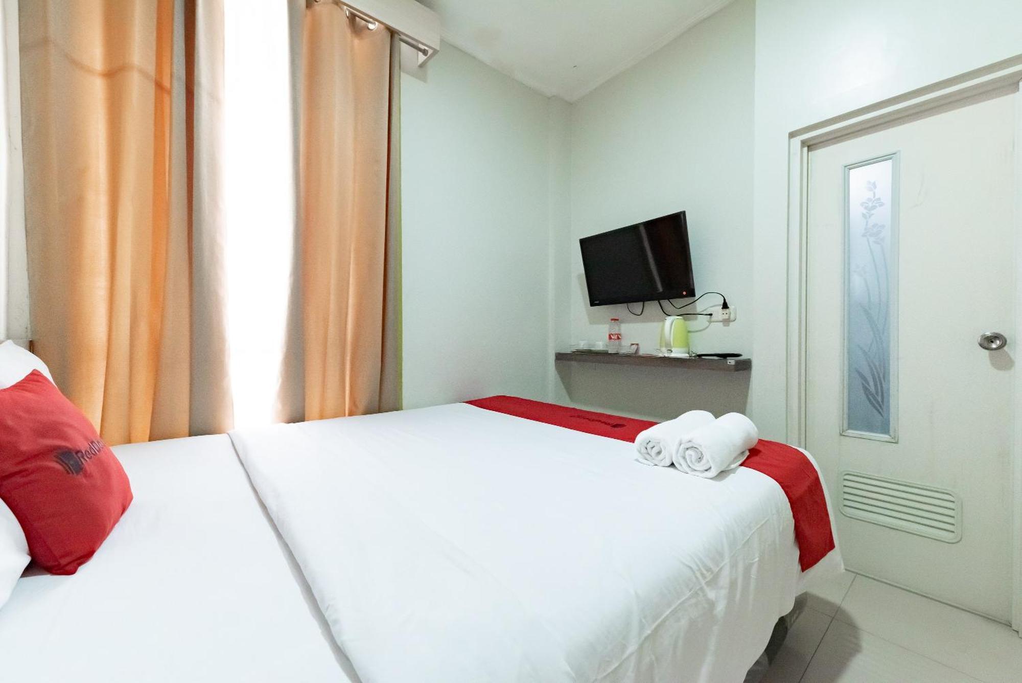 Hotel Reddoorz Near Pasar Baru Bandung Zewnętrze zdjęcie