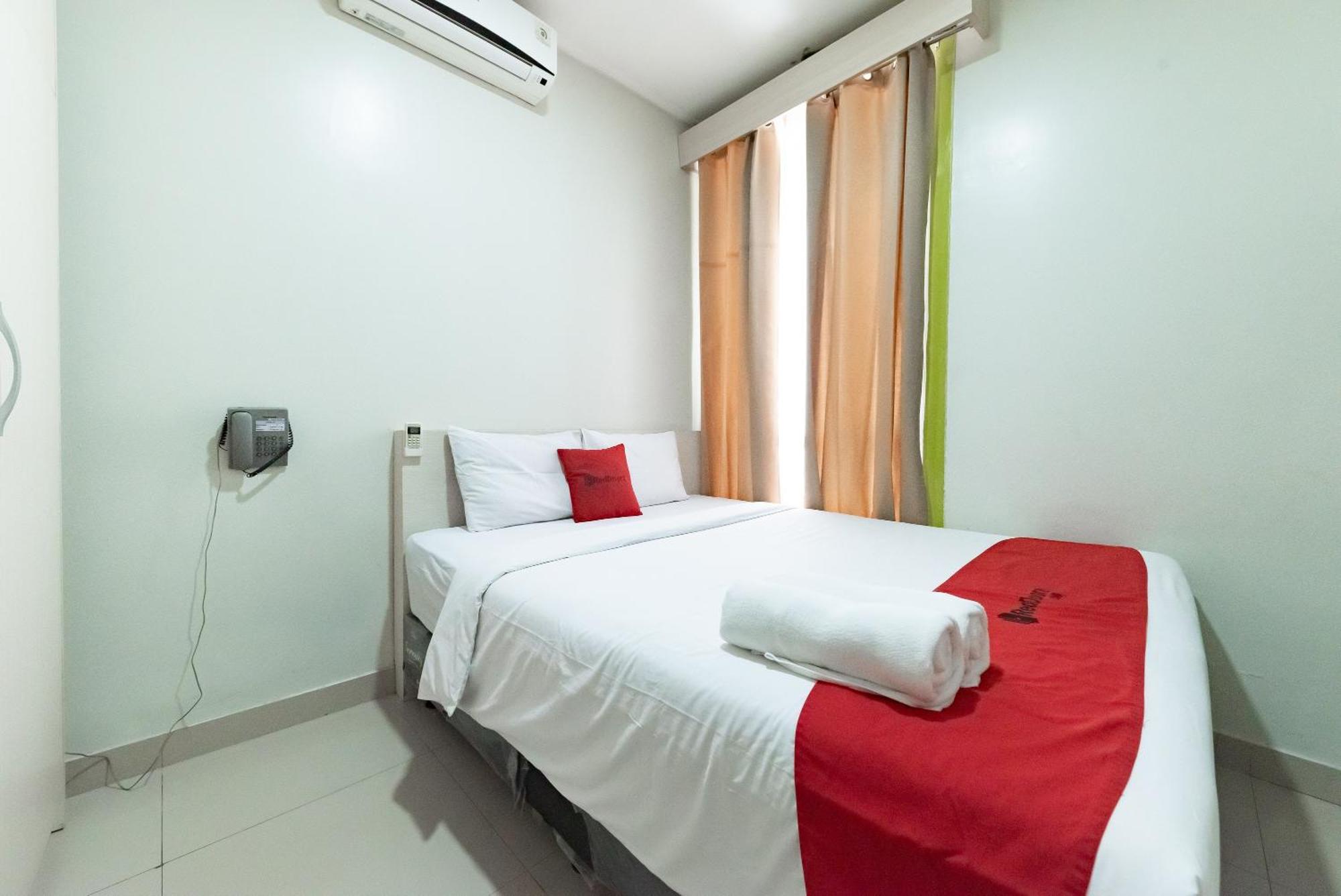 Hotel Reddoorz Near Pasar Baru Bandung Zewnętrze zdjęcie
